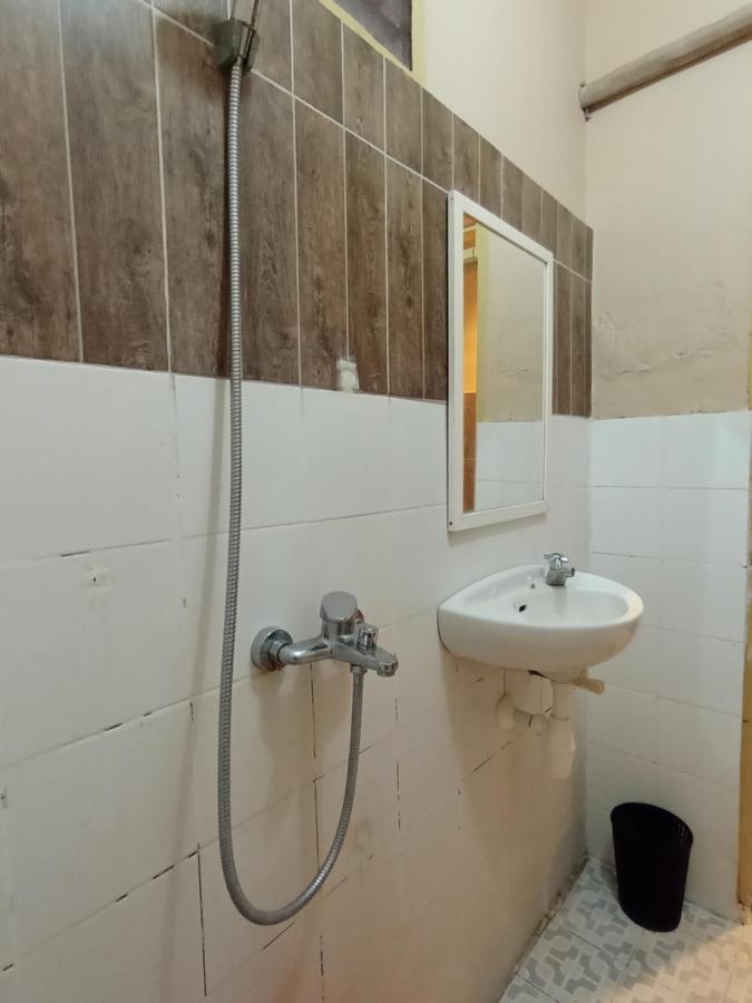 Lita Homestay Gili Trawangan Exterior photo