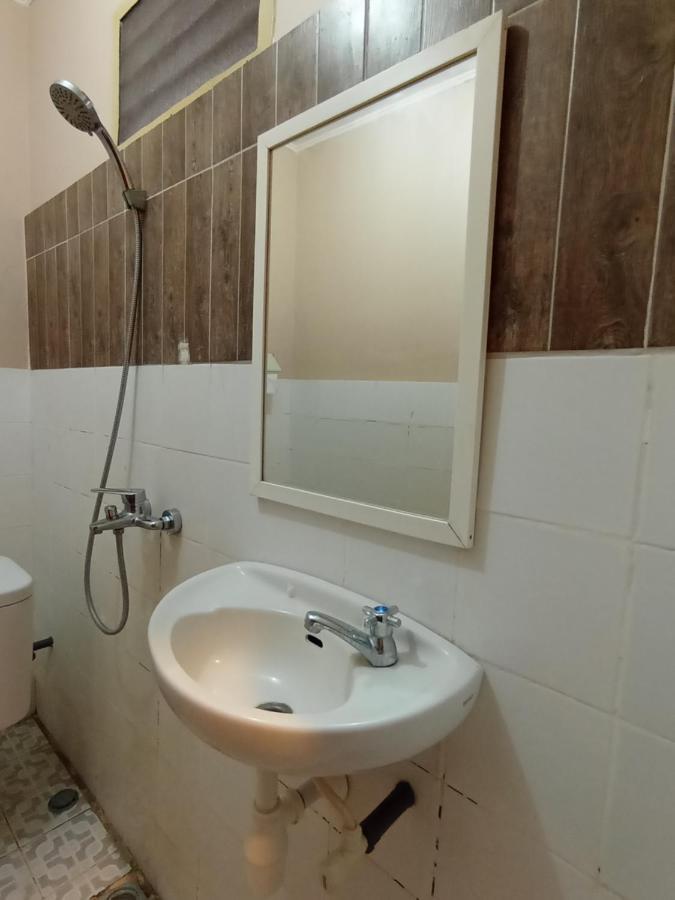 Lita Homestay Gili Trawangan Exterior photo