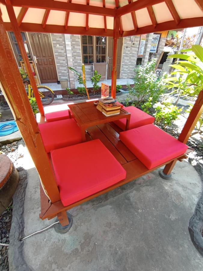 Lita Homestay Gili Trawangan Exterior photo