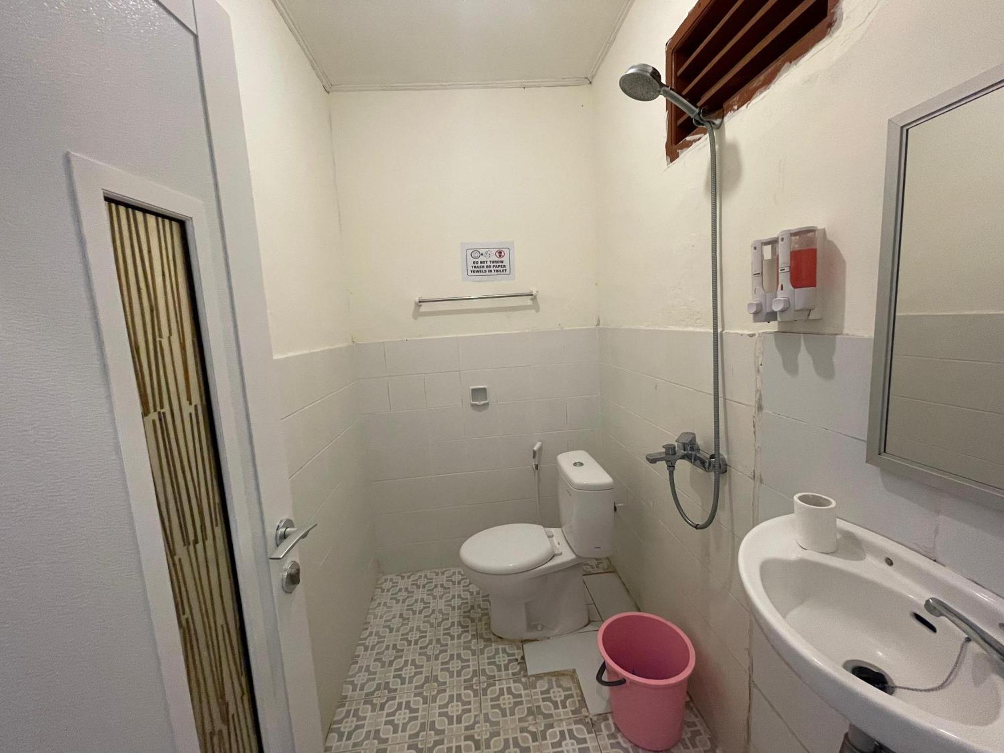 Lita Homestay Gili Trawangan Exterior photo