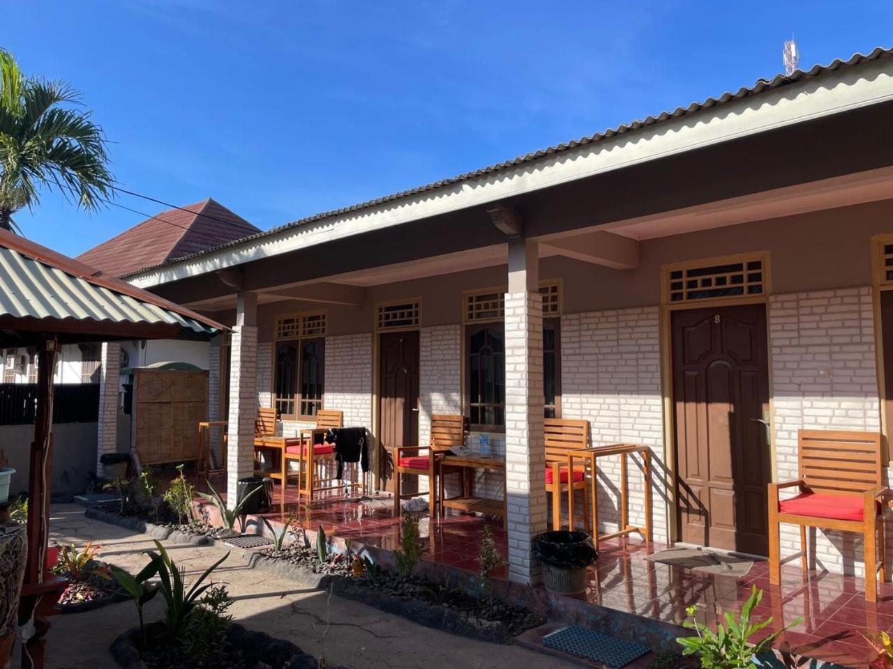 Lita Homestay Gili Trawangan Exterior photo