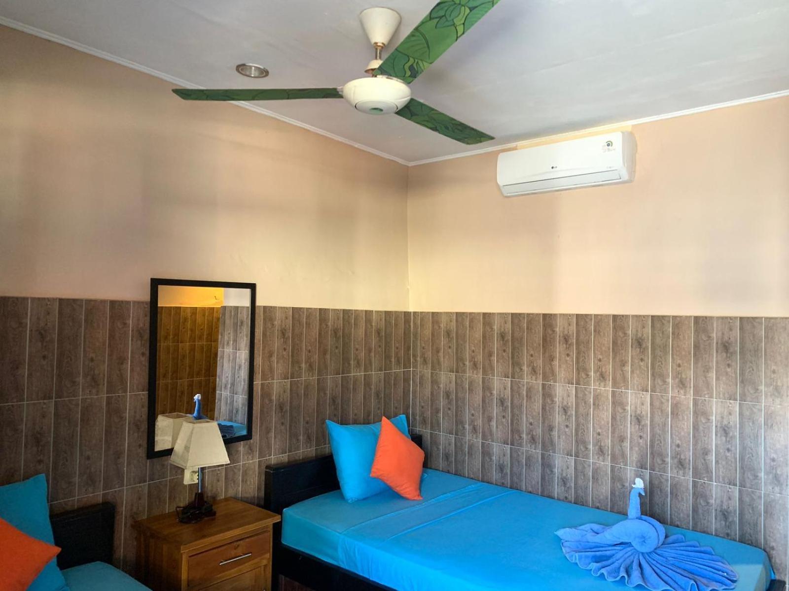 Lita Homestay Gili Trawangan Exterior photo