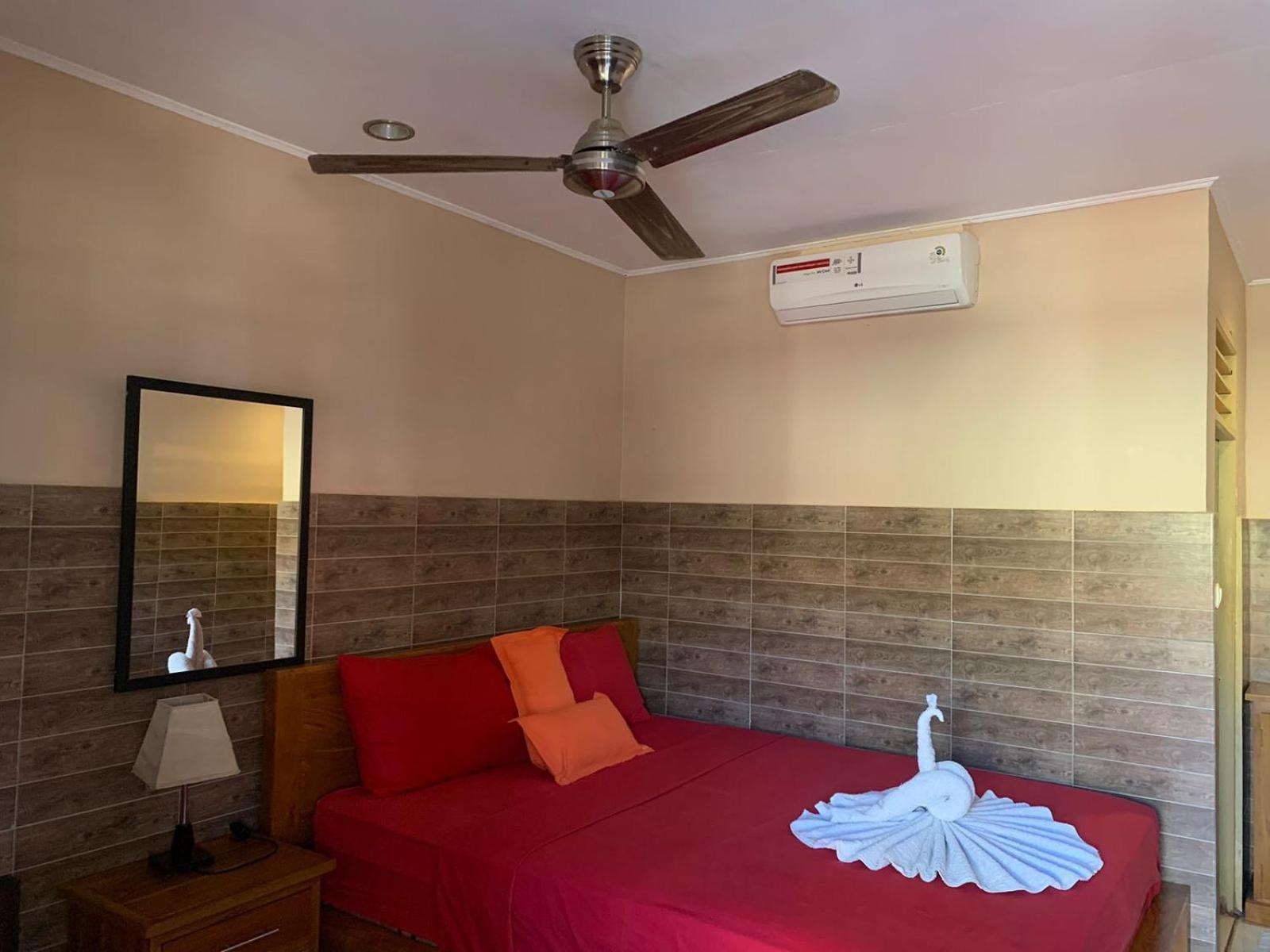 Lita Homestay Gili Trawangan Exterior photo